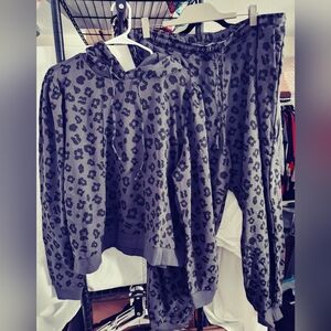 Walmart Sweatshirt set (hoodie and pants) NWT